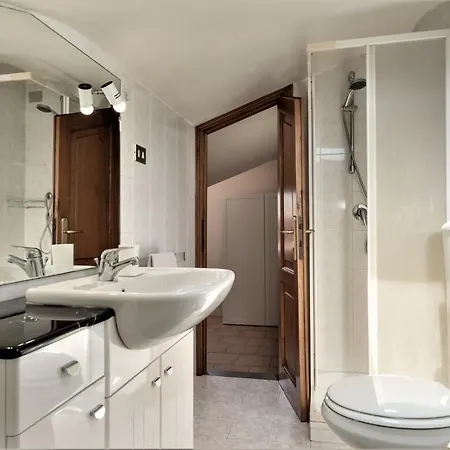 The Walkable Volterra Rooftop Suite