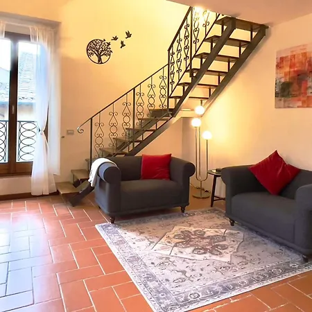 The Walkable Volterra Rooftop Suite
