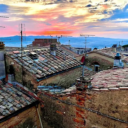 The Walkable Volterra Rooftop Suite