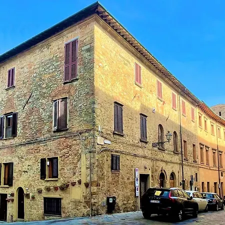 The Walkable Volterra Rooftop Suite *